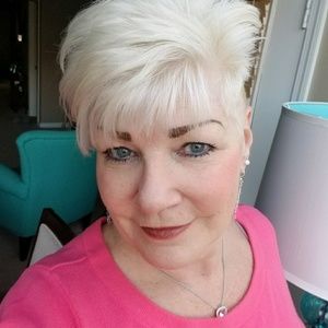 Meet your Posher, Diane